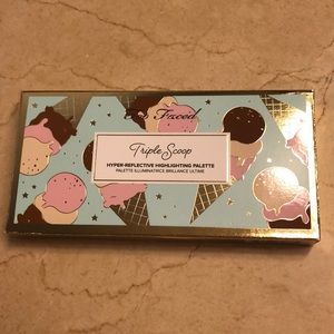 NWT Too Faced Triple Scoop highlighter